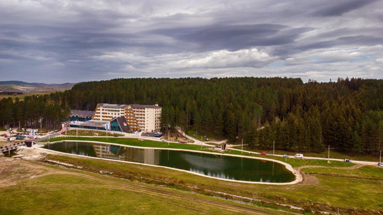Hotel Borovi Forest Resort & Spa Сйеница Екстериор снимка