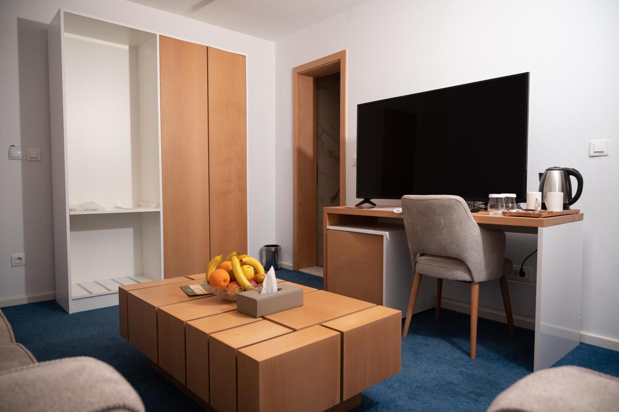 Hotel Borovi Forest Resort & Spa Сйеница Екстериор снимка