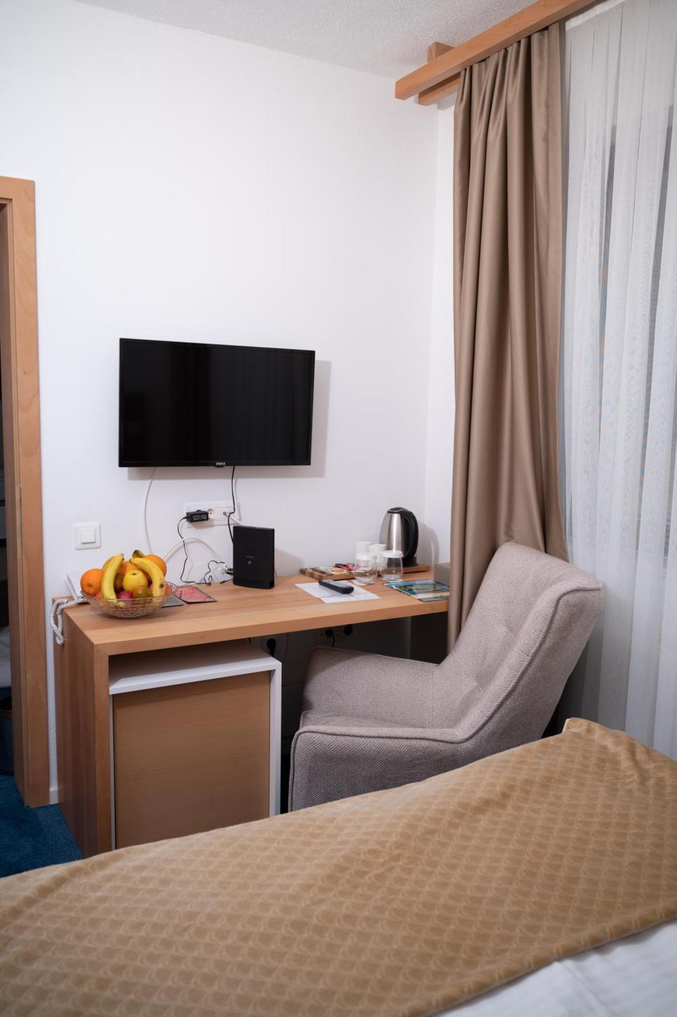 Hotel Borovi Forest Resort & Spa Сйеница Екстериор снимка